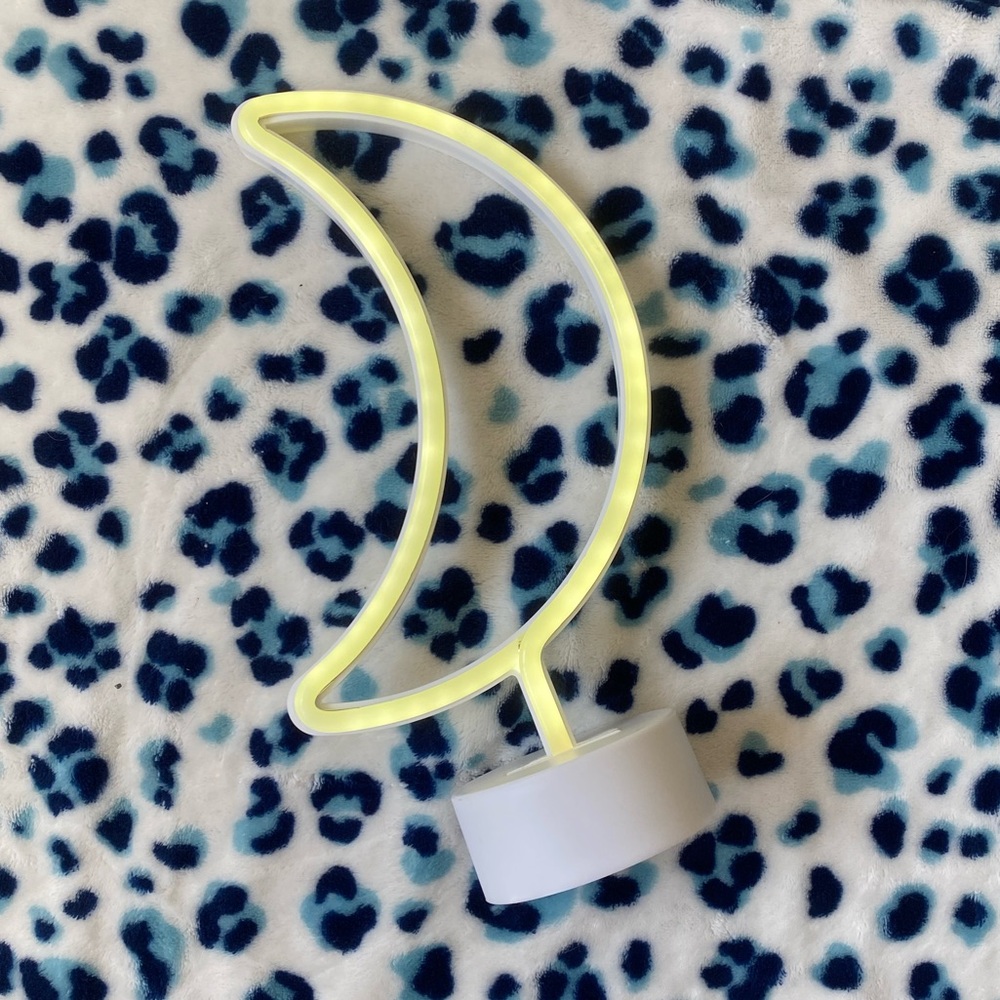 crescent moon lamp 🌙